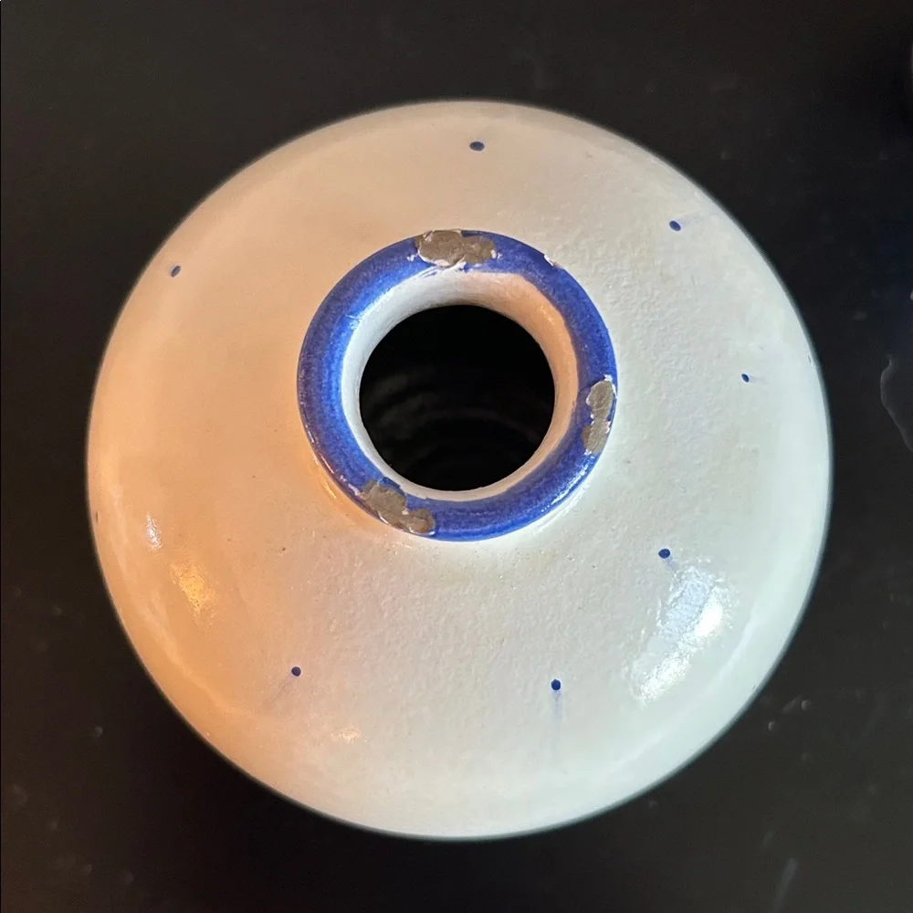 N/A preowned vases